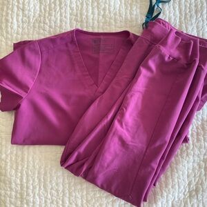 Figs Women's pink Scrub set